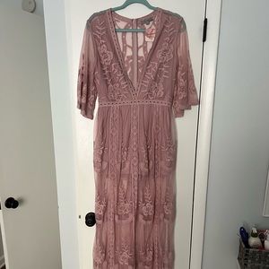 Dusty pink maxi dress with sleeves